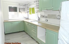 Apartament situat in bloc nou cu curte privata, Centru