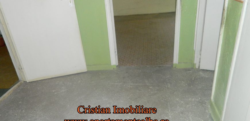 Apartament 2 camere, etaj intermediar, zona Bowling