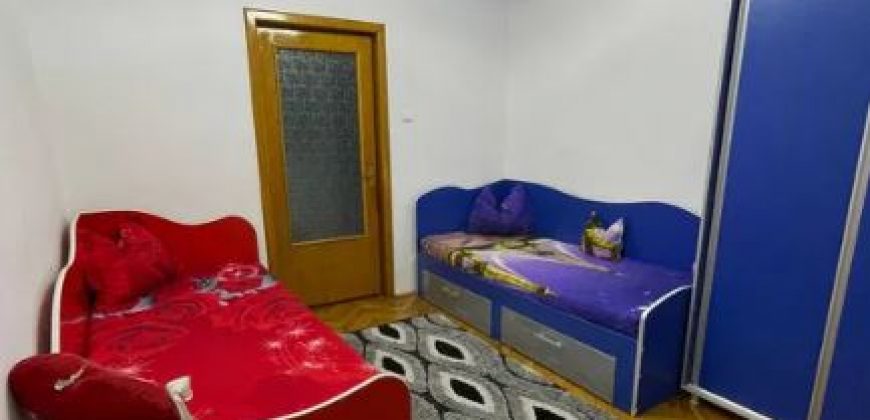 Apartament 5 camere decomandat, Cetate, etaj 1!
