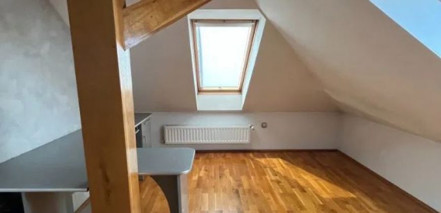 Apartament 4 camere scara interioara, Centru, cu mansarda!