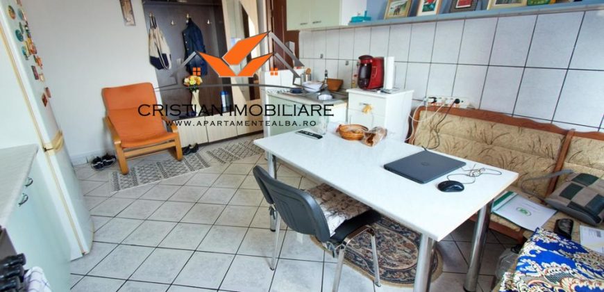 Apartament 2 camere Cetate,complet mobilat si utilat!