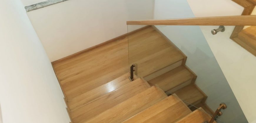 Casa noua situata in Micesti cu finisaje de inalta calitate!