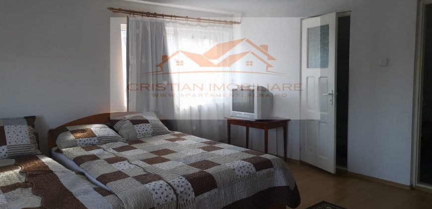 Casa de vanzare in Ighiu ,7 camere, 3 bai, teren 2159mp!