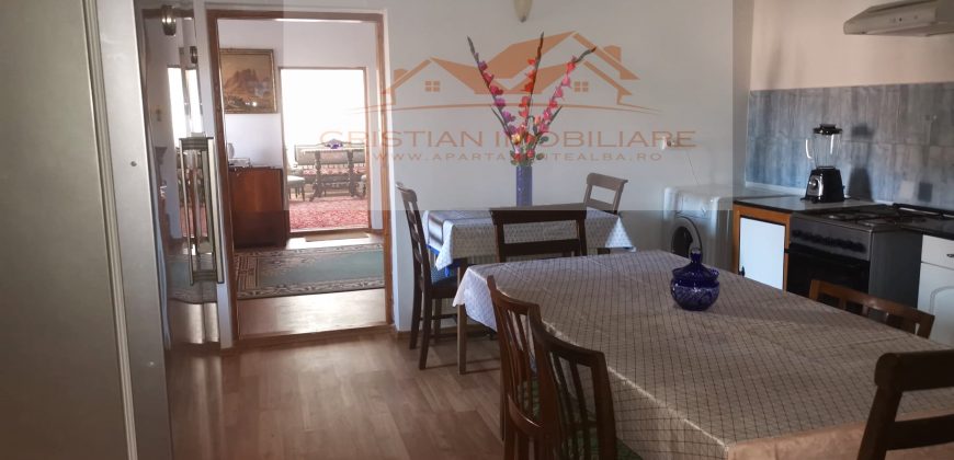 Casa de vanzare in Ighiu ,7 camere, 3 bai, teren 2159mp!