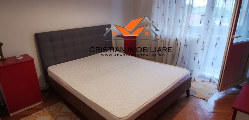 Apartament 3 camere decomandat Cetate , mobilat, utilat!