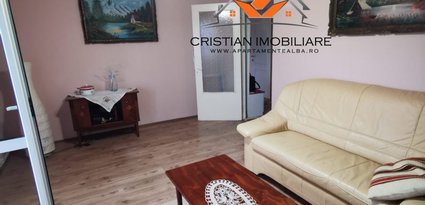 Apartament 3 camere decomandat Cetate , mobilat, utilat!