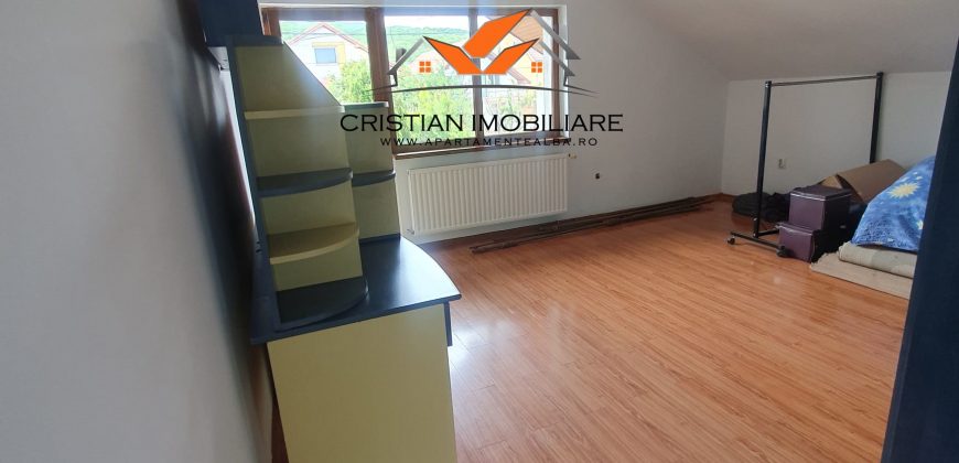 Casa D+P+E,6 camere, teren 900 mp, Cetate-Piata!