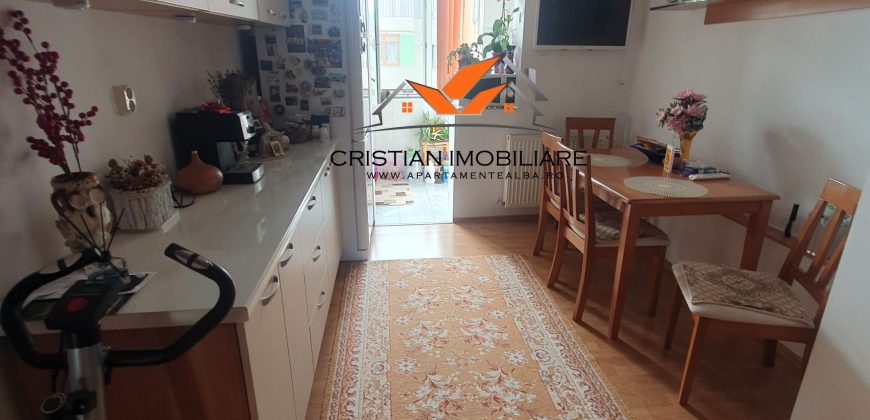 Apartament 2 camere decomandat Ampoi 3, etaj intermediar!