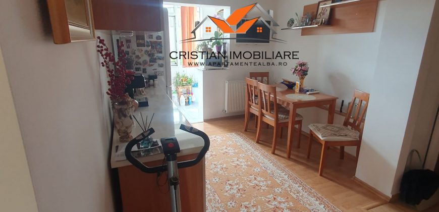 Apartament 2 camere decomandat Ampoi 3, etaj intermediar!