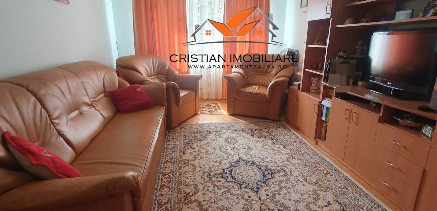 Apartament 2 camere decomandat Ampoi 3, etaj intermediar!