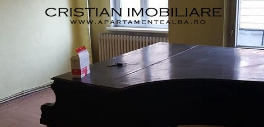 Apartament 4 camere decomandat, Parter inalt, zona Bazin Olimpic!