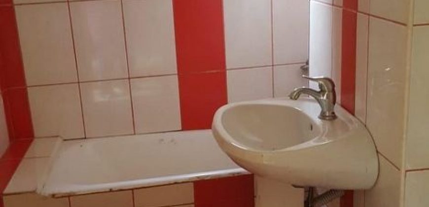 Apartament 4 camere decomandat, Parter inalt, zona Bazin Olimpic!