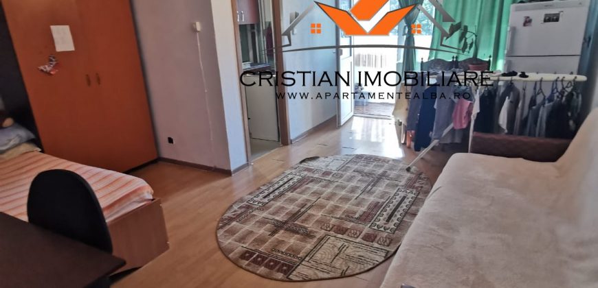 Garsoniera Cetate, etaj 1, bloc cu lift!