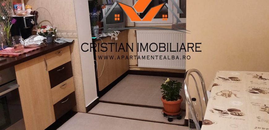 Apartament 3 camere decomandat , mobilat, utilat, Ampoi 3!