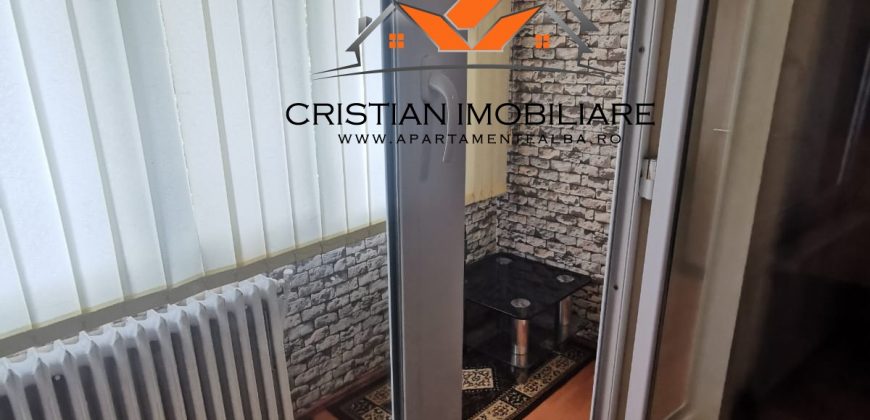 Apartament 2 camere, etaj 2,bloc de caramida, Cetate!