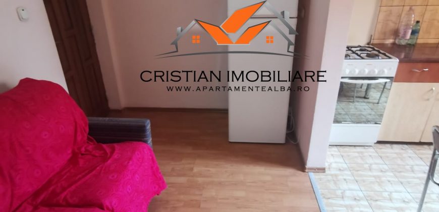 Apartament 2 camere, etaj 2,bloc de caramida, Cetate!