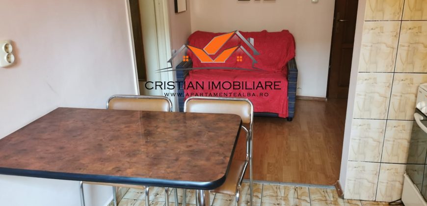 Apartament 2 camere, etaj 2,bloc de caramida, Cetate!