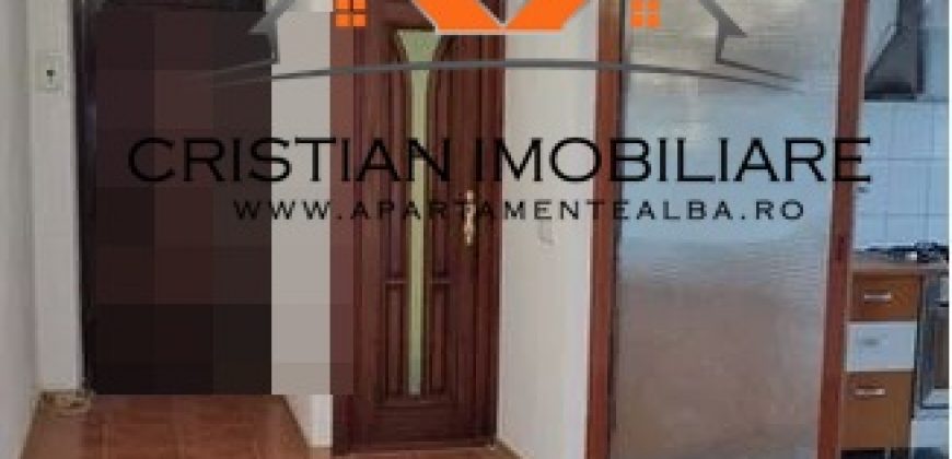 Apartament 4 camere decomandat, 2 bai, zona Centru!