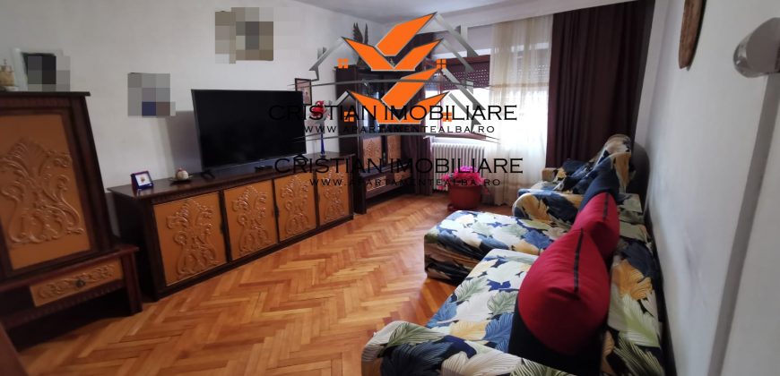 Apartament 3 camere decomandat,cu 2 bai, Cetate-Mercur !
