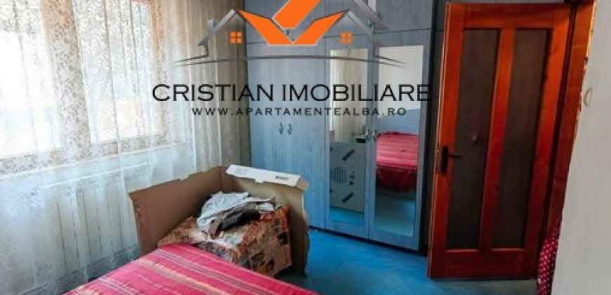 Apartament 4 camere, decomandat, etaj 1, cu garaj si pivnita,Cetate!