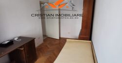 Apartament 3 camere decomandat,etaj 1, 2 bai, Cetate !