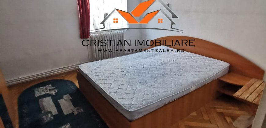 Apartament 3 camere decomandat,etaj 1, 2 bai, Cetate !