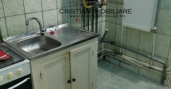 Garsoniera, etaj 3, Cetate!