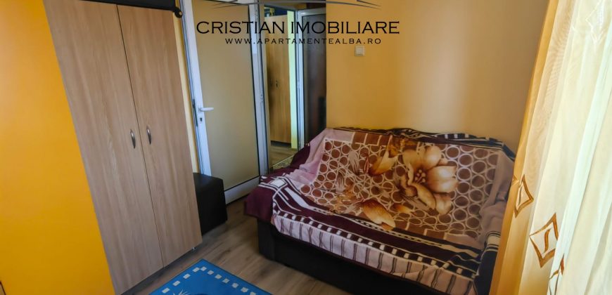 Apartament 2 camere , mobilat, utilat, Cetate,bloc de caramida!