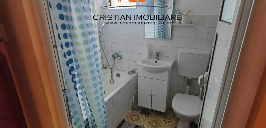 Apartament 2 camere , mobilat, utilat, Cetate,bloc de caramida!