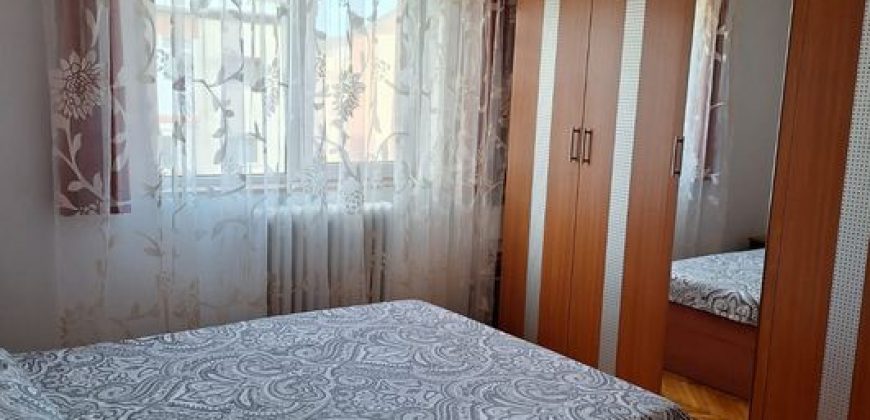 Apartament 3 camere decomandat Cetate-Mercur !