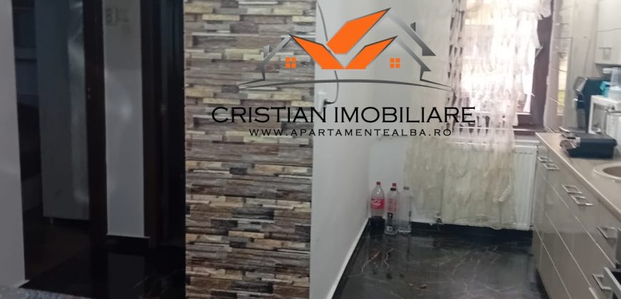 Apartament 2 camere decomandat , Parter,bloc de caramida, Cetate!