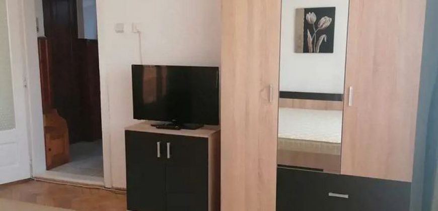 Garsoniera confort 1, mobilata, utilata, etaj 3, Cetate-Parc!