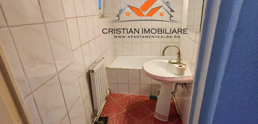 Apartament 4 camere, etaj 1 ,2 bai, mobilat, utilat, Cetate !