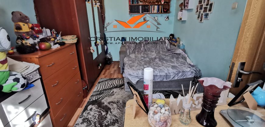 Apartament 2 camere , parter, Cetate !