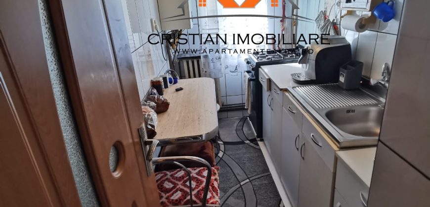 Apartament 2 camere , parter, Cetate !