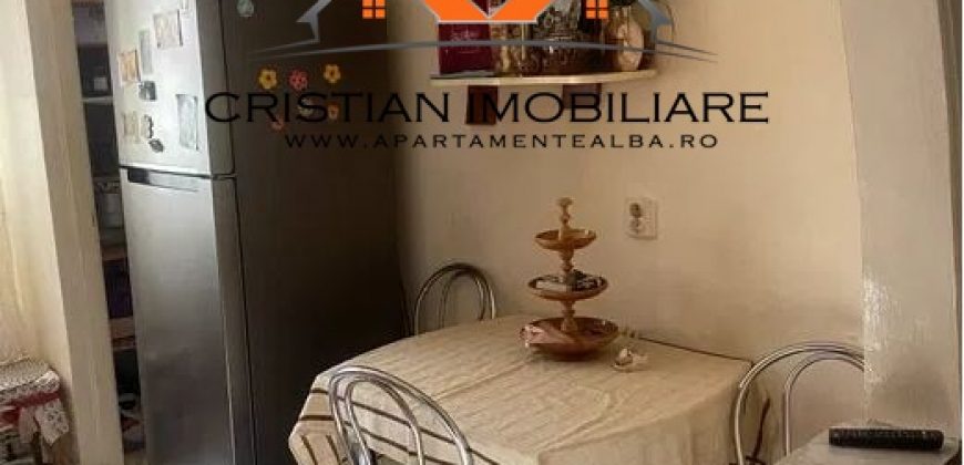 Apartament o camera, Parter, mobilat, utilat, bloc de apartamente !