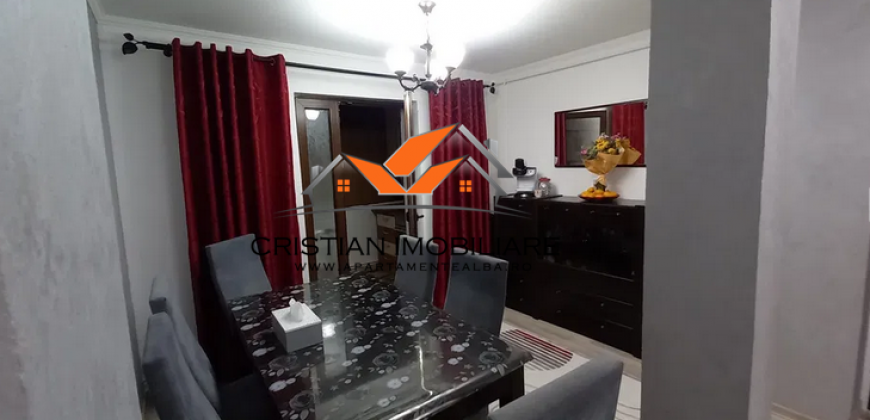 Apartament 3 camere decomandat, finisat complet, zona Cetate-Mercur!