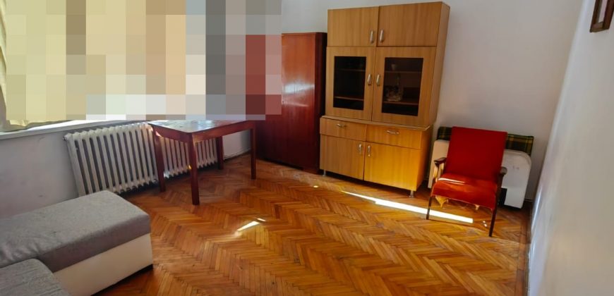 Apartament 2 camere , etaj 1, bloc de caramida, Cetate!
