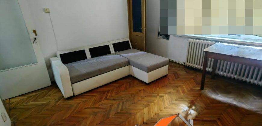 Apartament 2 camere , etaj 1, bloc de caramida, Cetate!