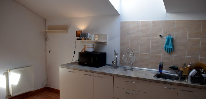 Apartament 2 camere, bloc nou ,finisat, mobilat, utilat, Cetate-Bulevard !