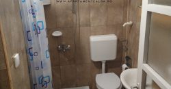 Casa 5 camere, cu garaj de inchiriat pentru echipa de muncitori!