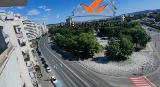 Apartament 2 camere decomandat , mobilat, utilat, Cetate-M-uri!