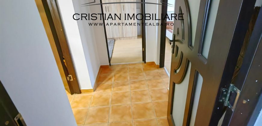 Apartament 3 camere decomandat , etaj 3, bloc nou, Cetate-PIATA!