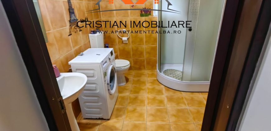Apartament 3 camere decomandat , etaj 3, bloc nou, Cetate-PIATA!