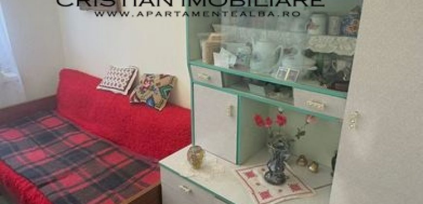 Apartament 3 camere, etaj 2, bloc de caramida, Cetate!