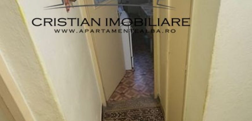 Apartament 3 camere, etaj 2, bloc de caramida, Cetate!