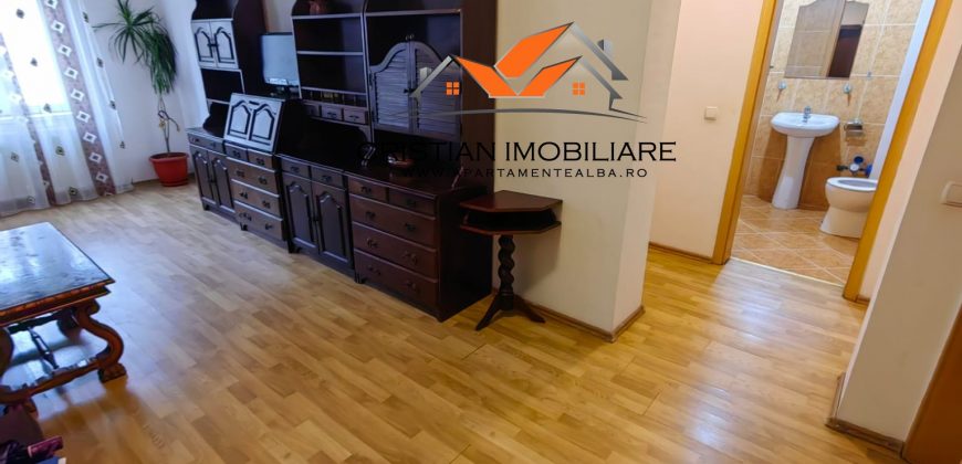 Apartament 2 camere , etaj 3, mobilat, utilat, Cetate !
