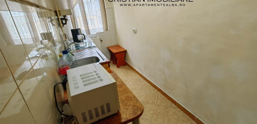 Apartament 2 camere , etaj 3, mobilat, utilat, Cetate !
