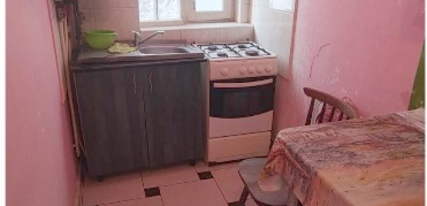 Apartament 2 camere, 42 mp, parter cu balcon,Centru!