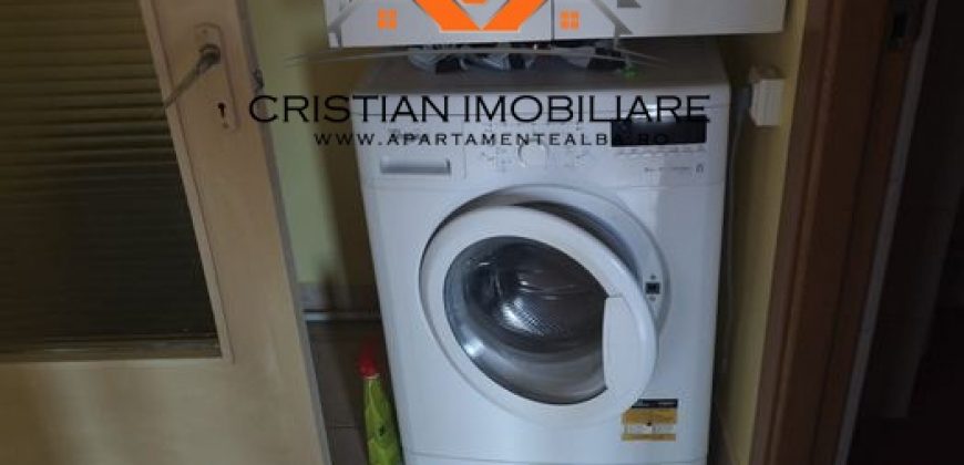 Apartament 3 camere , etaj 2 ,mobilat, utilat, Cetate-Piata!